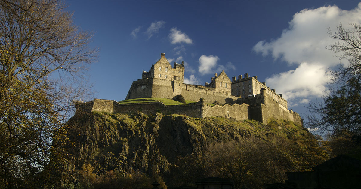 Official view of Edinburgh Castle.